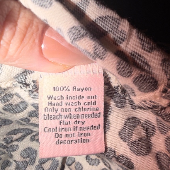 Juicy Couture Women’s Leopard Tee - Picture 6 of 6